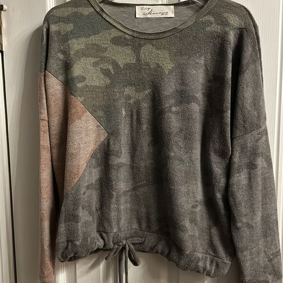 Vintage Havana camo top. Size M - Picture 1 of 6